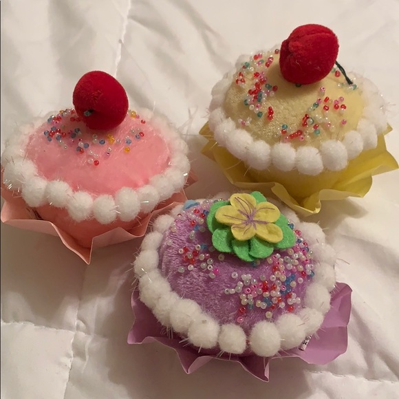 Anthropologie Other - Set of 3 Cupcake Ornaments